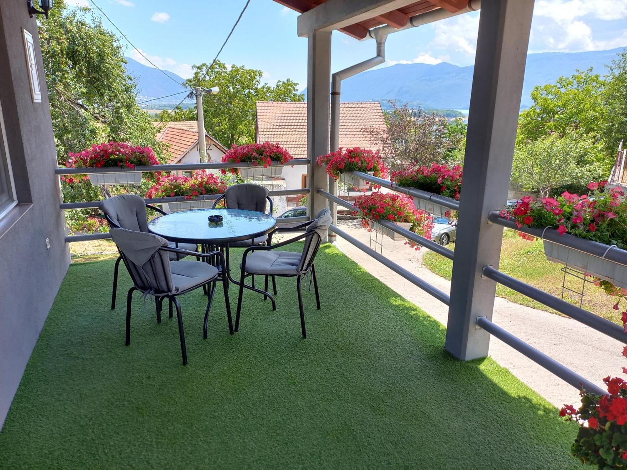 Apartman Konak Prozor Buitenkant foto